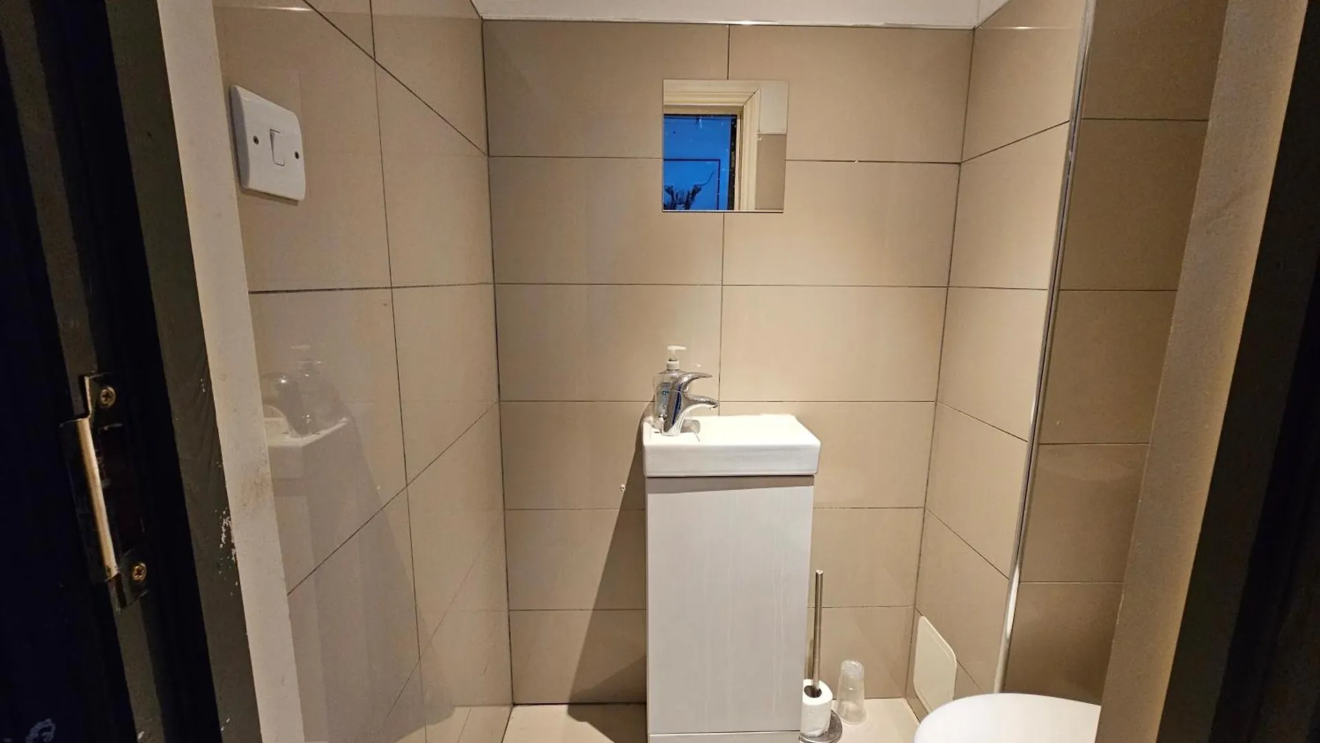 London E14 Rooms