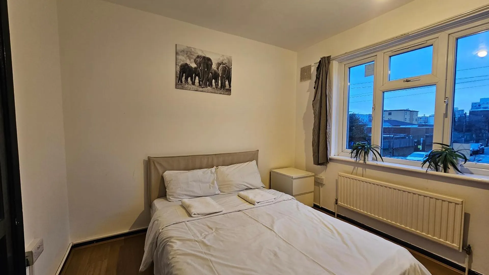 London E14 Rooms