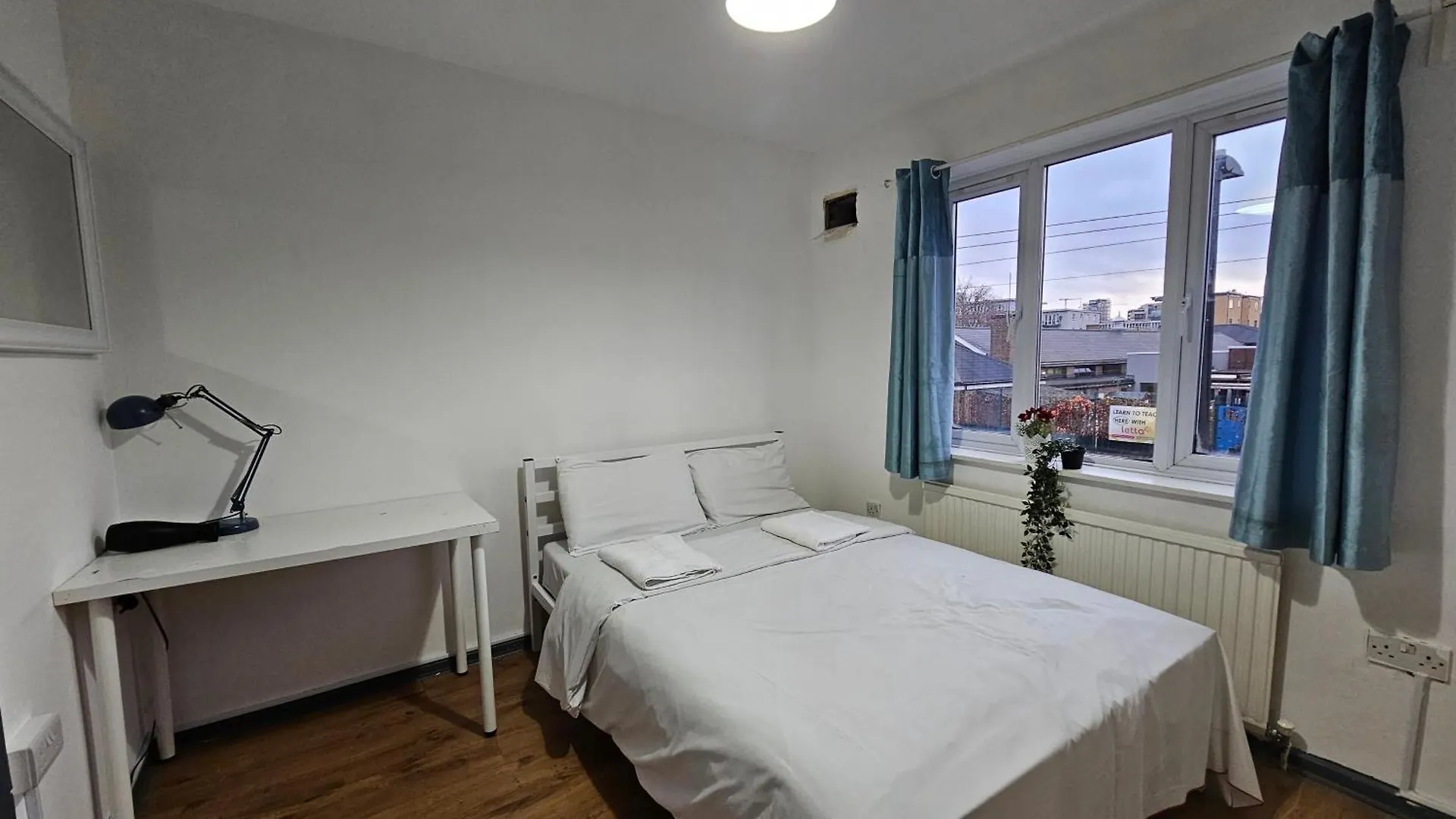 London E14 Rooms