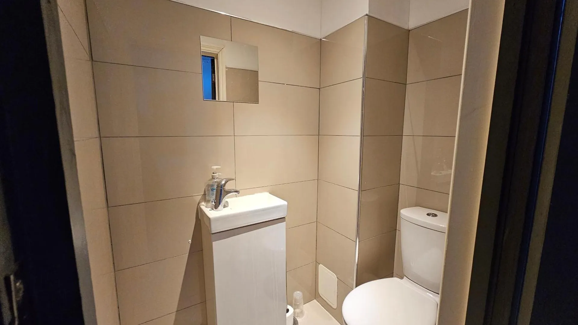 London E14 Rooms 0*,  United Kingdom